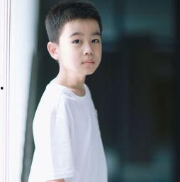 冯荔军个人资料,才华横溢的影视演员，多面手的艺术人生